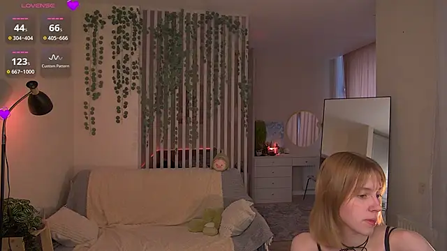 sofiapurex online show from March 22, 2:26 am