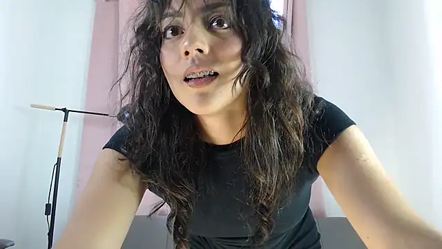 Snapshot of WendySuns_ chatting on September 13, 9:04 pm WendySuns online show from September 13, 9:04 pm