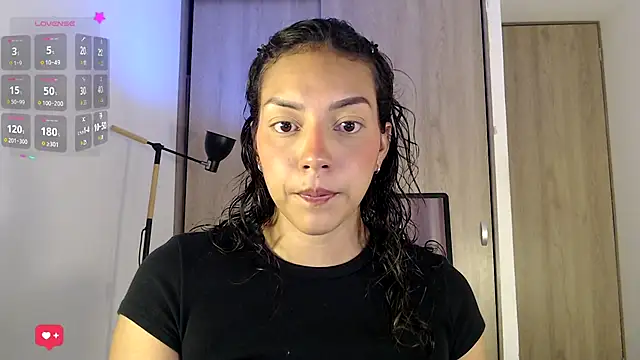 Snapshot of WendySuns_ chatting on October 18, 1:07 am WendySuns online show from October 18, 1:07 am