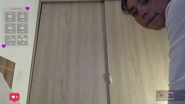 WendySuns  online show from October 27, 6:09 pm