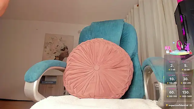 MendezMaria online show from April 11, 7:45 am