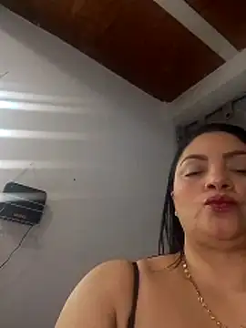 tiffany Johnson1 online show from May 24, 12:21 am