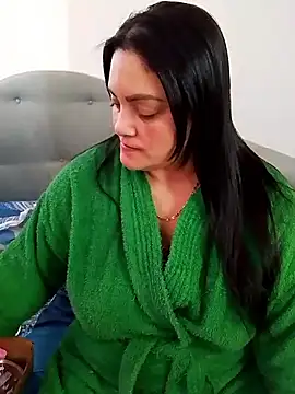 tiffany Johnson1 online show from December 18, 2:10 pm