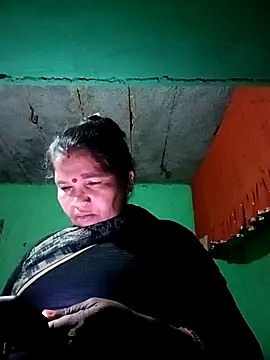 Snapshot of Manavi_x chatting on February 18, 2:35 pm Manavi x online show from February 18, 2:35 pm