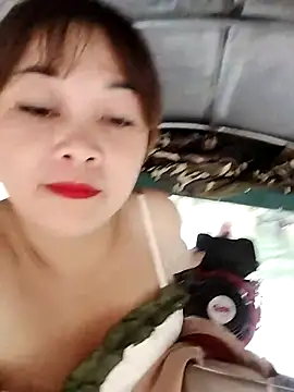 Snapshot of Lyly_nuce chatting on October 31, 10:01 am Lyly nuce online show from October 31, 10:01 am