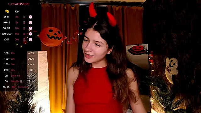 amy cute cat online show from October 31, 9:06 am