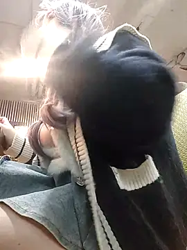 Lovelyanan online show from February 9, 11:30 am