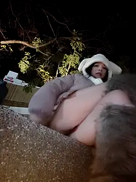 Lovelyanan online show from February 12, 3:45 pm