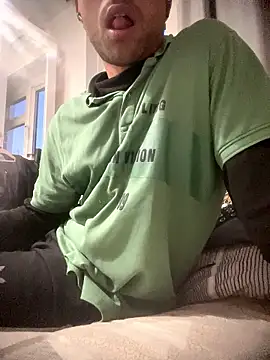 shiitposter male online show from January 7, 4:34 pm