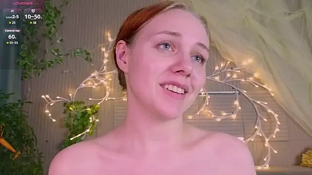 Snapshot of PollyVinice chatting on June 30, 6:41 pm PollyVinice online show from June 30, 6:41 pm