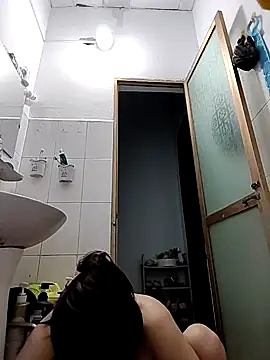 Snapshot of simsim-00 chatting on November 10, 8:03 pm simsim-00 online show from November 10, 8:03 pm