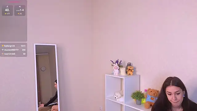 Snapshot of miacuteeee chatting on October 19, 4:32 pm miacuteeee online show from October 19, 4:32 pm