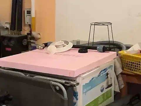 Snapshot of erik6980 chatting on October 11, 6:25 am erik6980 online show from October 11, 6:25 am