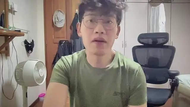 Passionatetwink2 online show from October 10, 5:14 pm