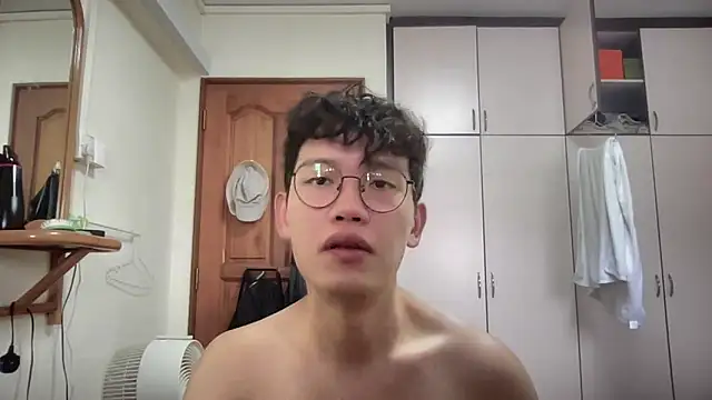 Passionatetwink2 online show from September 21, 5:01 am