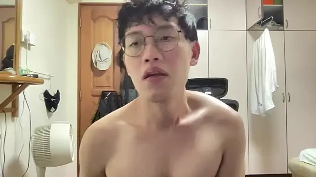 Passionatetwink2 online show from October 11, 2:18 pm