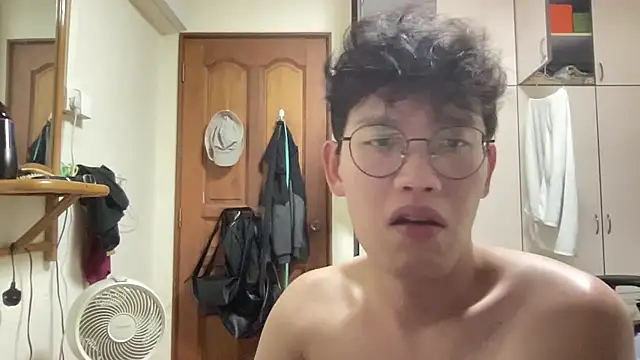 Passionatetwink2 online show from September 24, 11:50 am