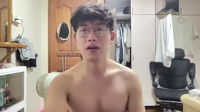 Passionatetwink2 online show from November 29, 11:10 am