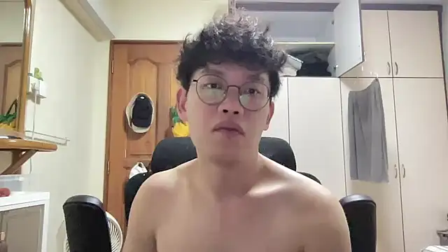 Passionatetwink2 online show from January 17, 4:10 pm