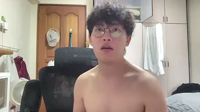 Passionatetwink2 online show from February 26, 9:31 am