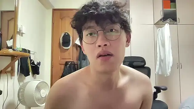 Passionatetwink2 online show from November 5, 9:45 am