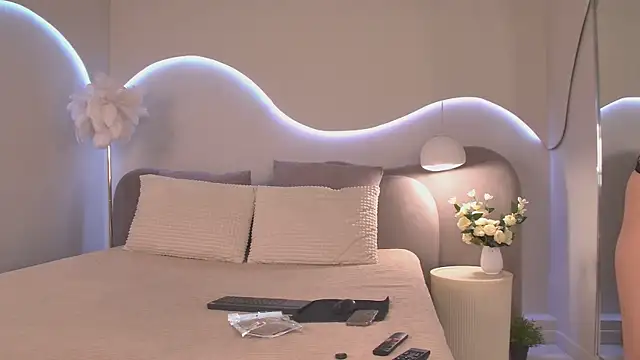 NicolSpace online show from February 23, 3:41 am