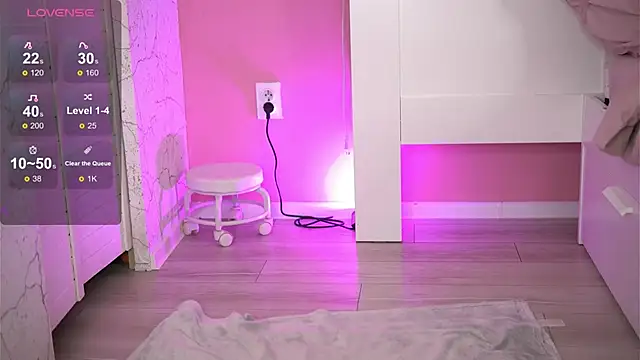 DeborahLowe online show from January 14, 11:03 am