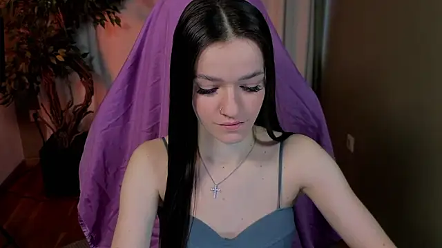 E l i z e  online show from March 20, 5:19 am