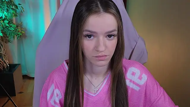 E l i z e  online show from April 1, 5:09 am