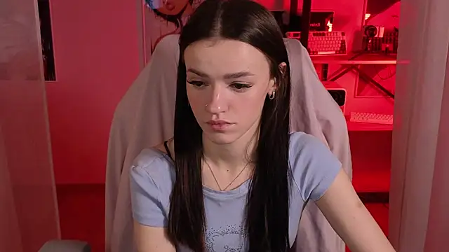 E l i z e  online show from November 11, 5:24 am