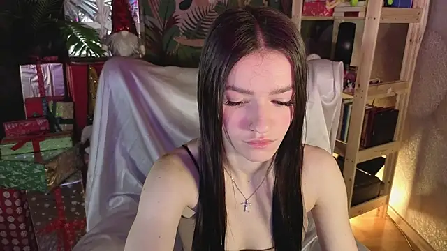 E l i z e  online show from January 10, 5:14 am