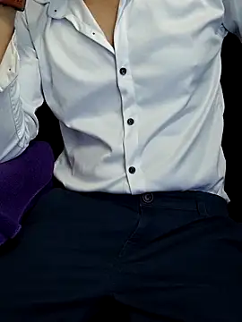 chocolate alone online show from October 25, 7:40 am