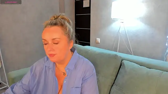 Snapshot of Sky_Kuper chatting on October 11, 12:11 am Sky Kuper online show from October 11, 12:11 am