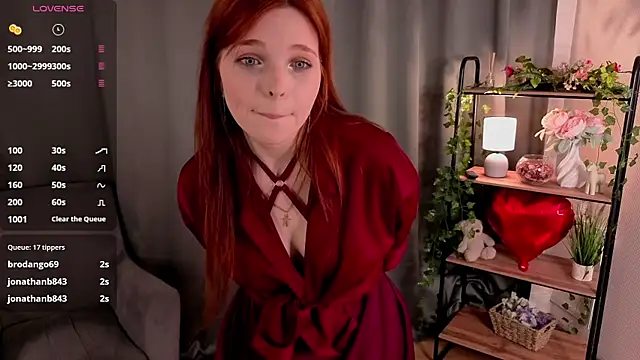 AnnieKim  online show from April 8, 4:19 pm