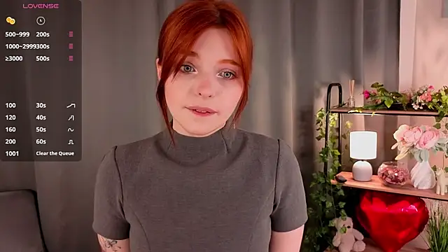 AnnieKim  online show from April 9, 4:02 pm