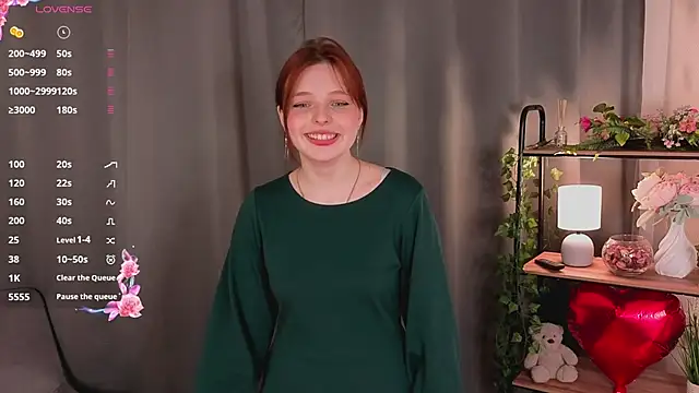 AnnieKim  online show from March 24, 2:50 pm