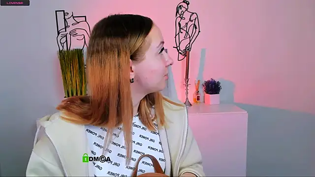 mila glow1 online show from October 18, 7:16 pm