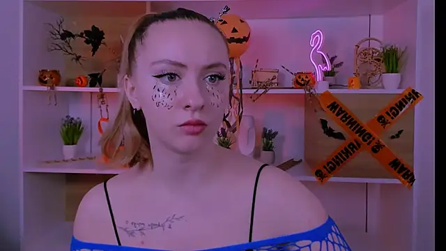 mila glow1 online show from November 2, 9:25 am