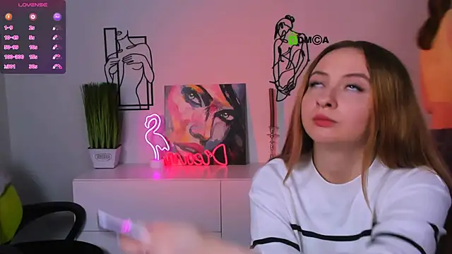 mila glow1 online show from October 17, 7:26 pm