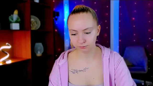 mila glow1 online show from February 25, 6:13 am