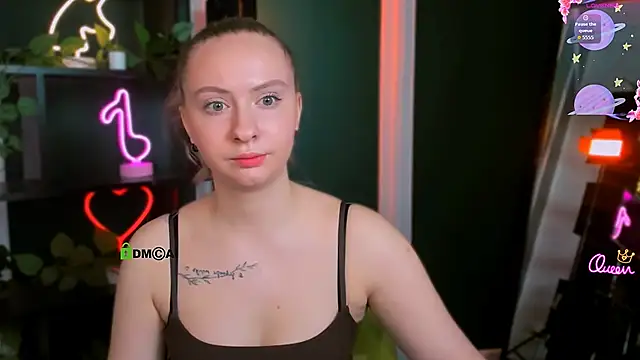 mila glow1 online show from April 5, 6:36 pm