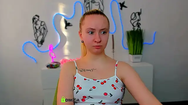 mila glow1 online show from March 5, 6:32 am