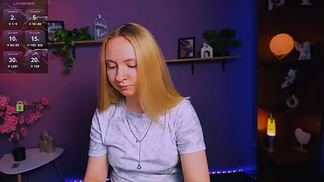 mila glow1 online show from May 8, 7:06 pm