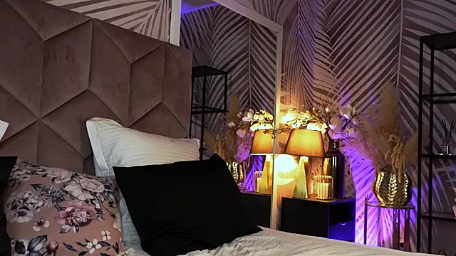 EvaRhea online show from March 24, 4:45 am