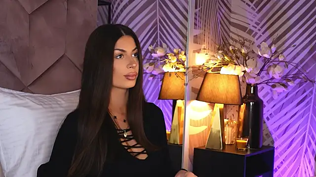 EvaRhea online show from December 2, 3:52 am