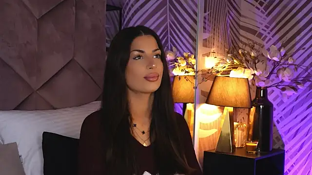 EvaRhea online show from December 3, 3:51 am