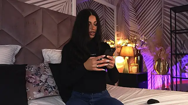 EvaRhea online show from March 30, 2:57 am