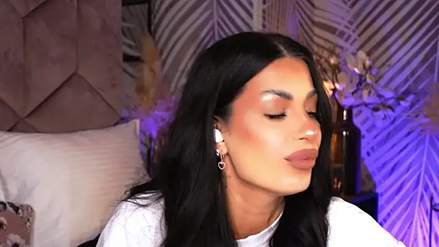 EvaRhea online show from January 13, 4:05 am