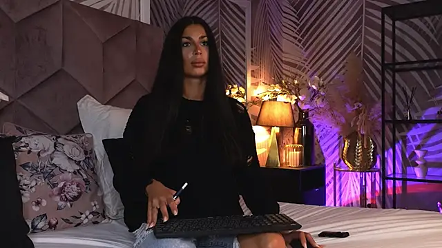 EvaRhea online show from April 4, 2:51 am