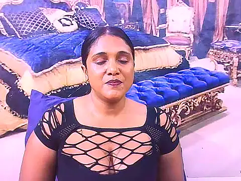 IndianSexyLady4u online show from December 1, 8:32 pm